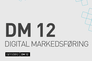 Digital Markedsføring 2012 | Henrik Bondtofte en hvid og blå plakat med ordene dm12.
